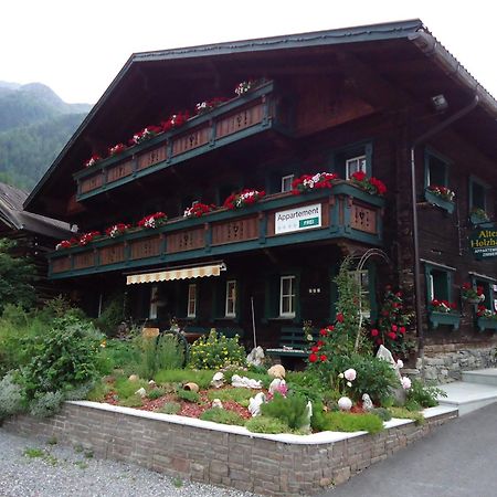 Апартаменты Altes Holzhaus Зёльден Экстерьер фото